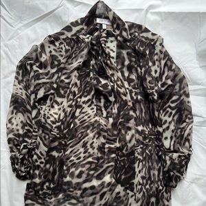 Host Pick 🤩 Sheer leopard blouse
